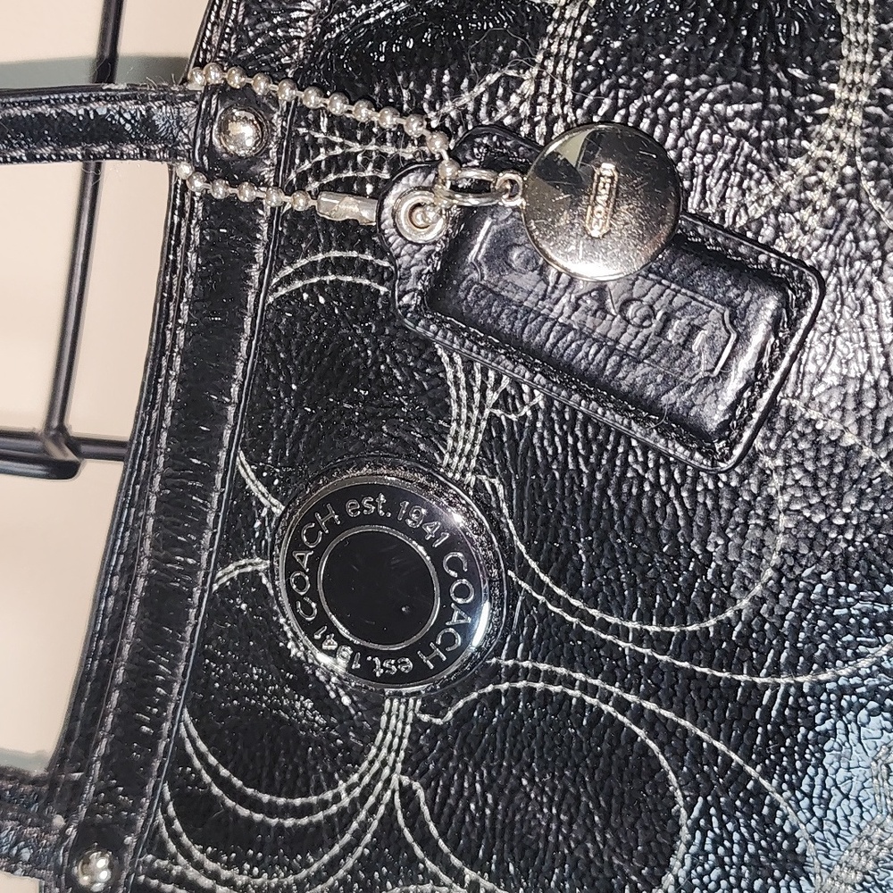 Coach Signature Patent Leather Black Tote Op ART MONOGRAM - Picture 5 of 13